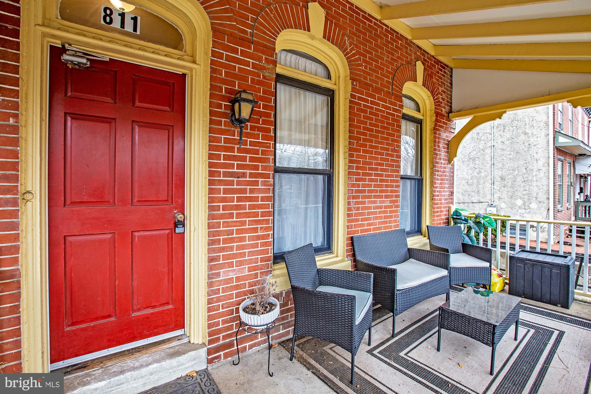 811 N VAN BUREN STREET 1