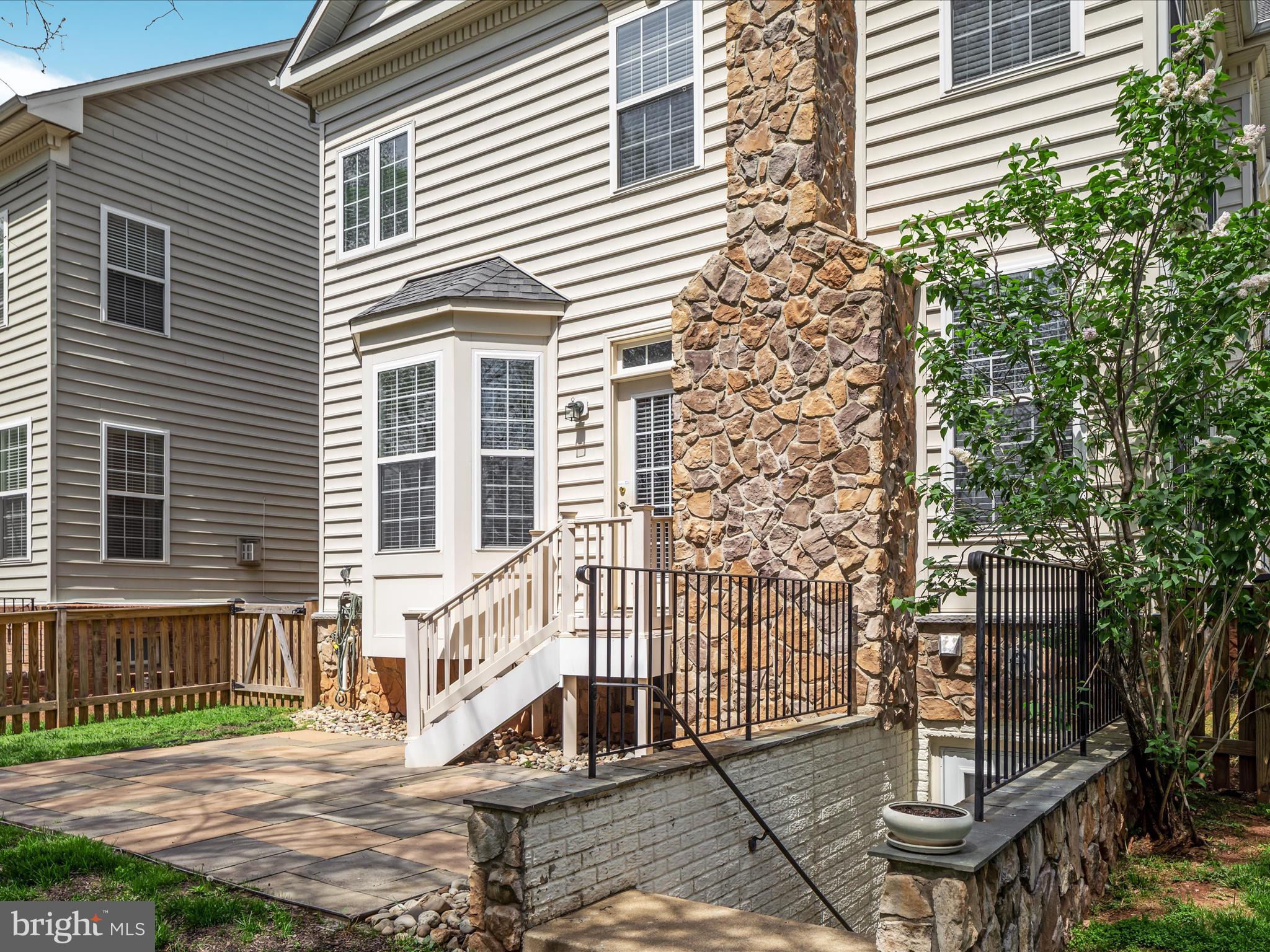 HAYMARKET STATION - Residential