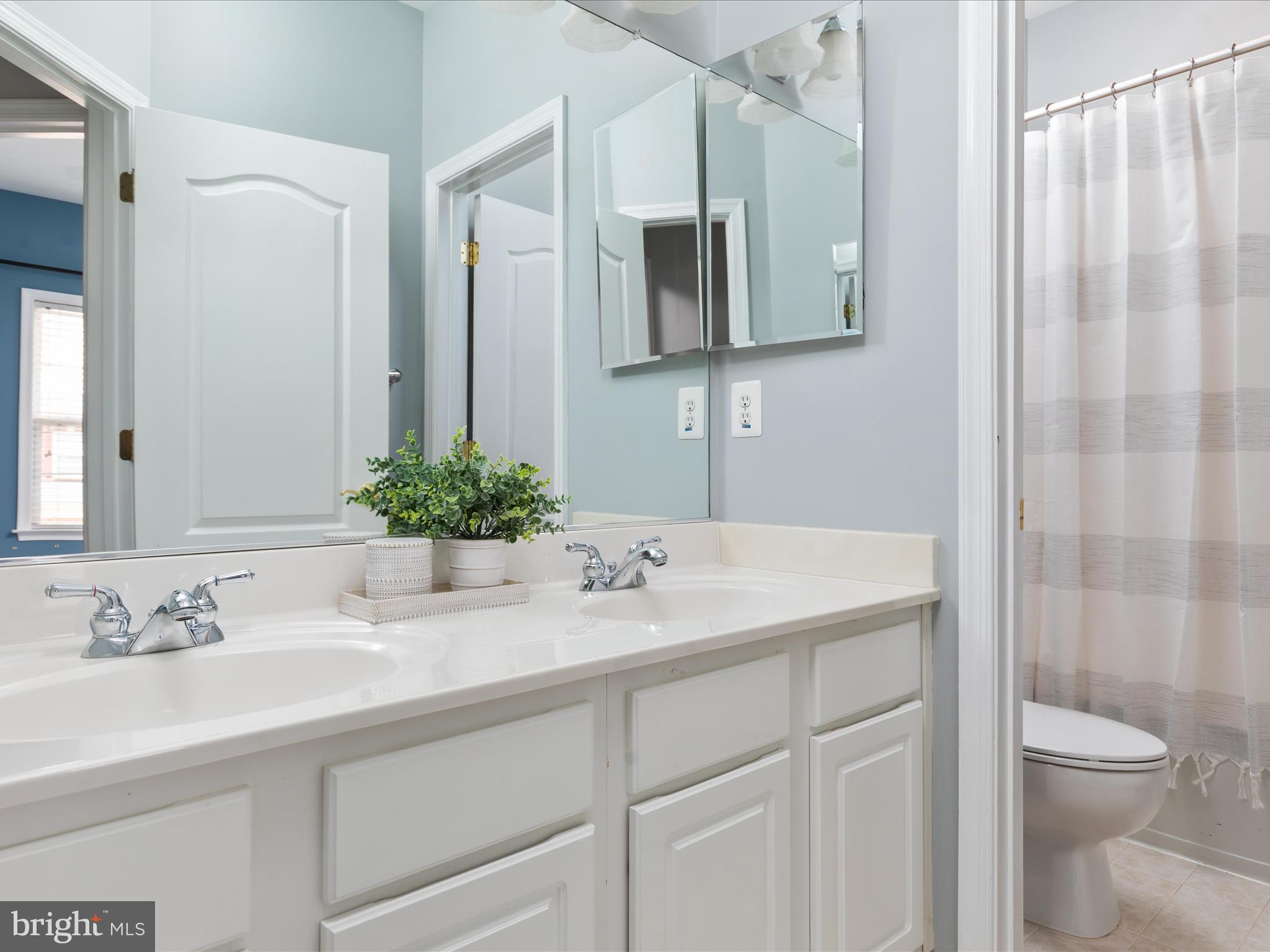 HAYMARKET STATION - Residential