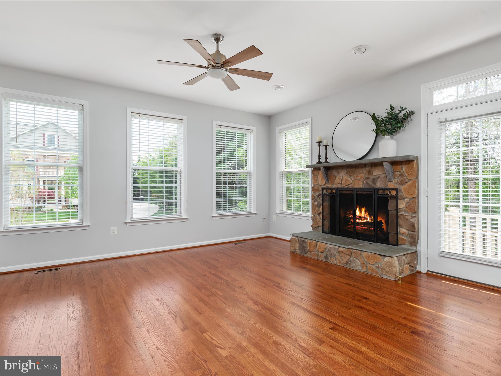 HAYMARKET STATION - Residential