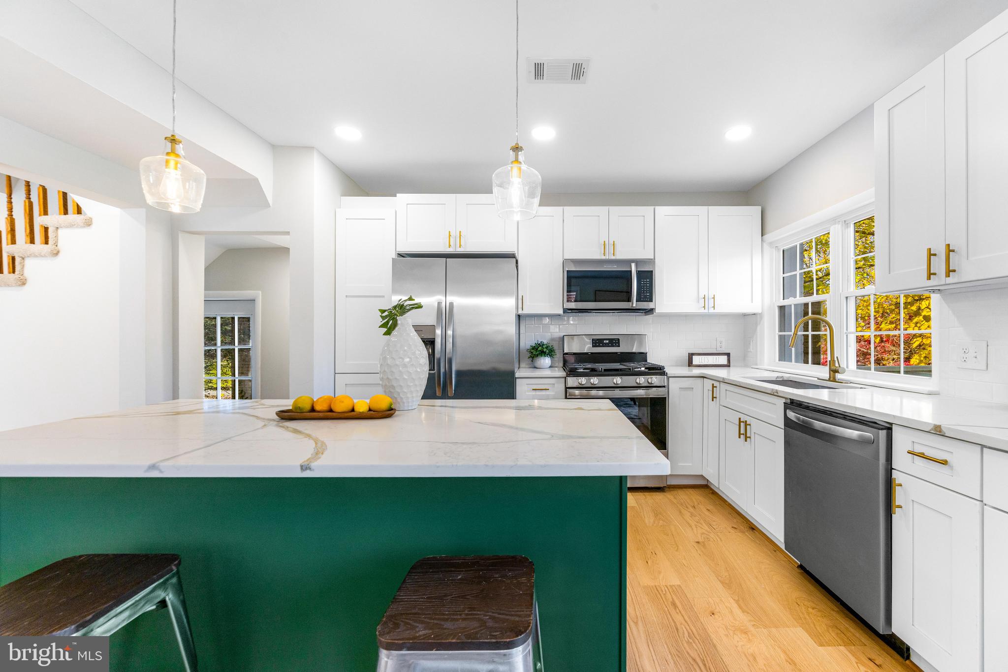 MOUNT WASHINGTON - Residential