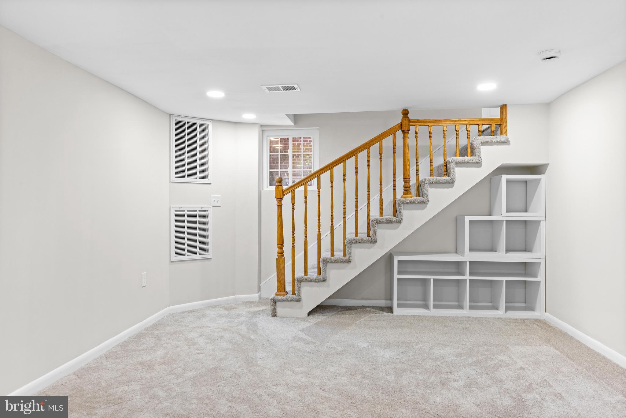 MOUNT WASHINGTON - Residential