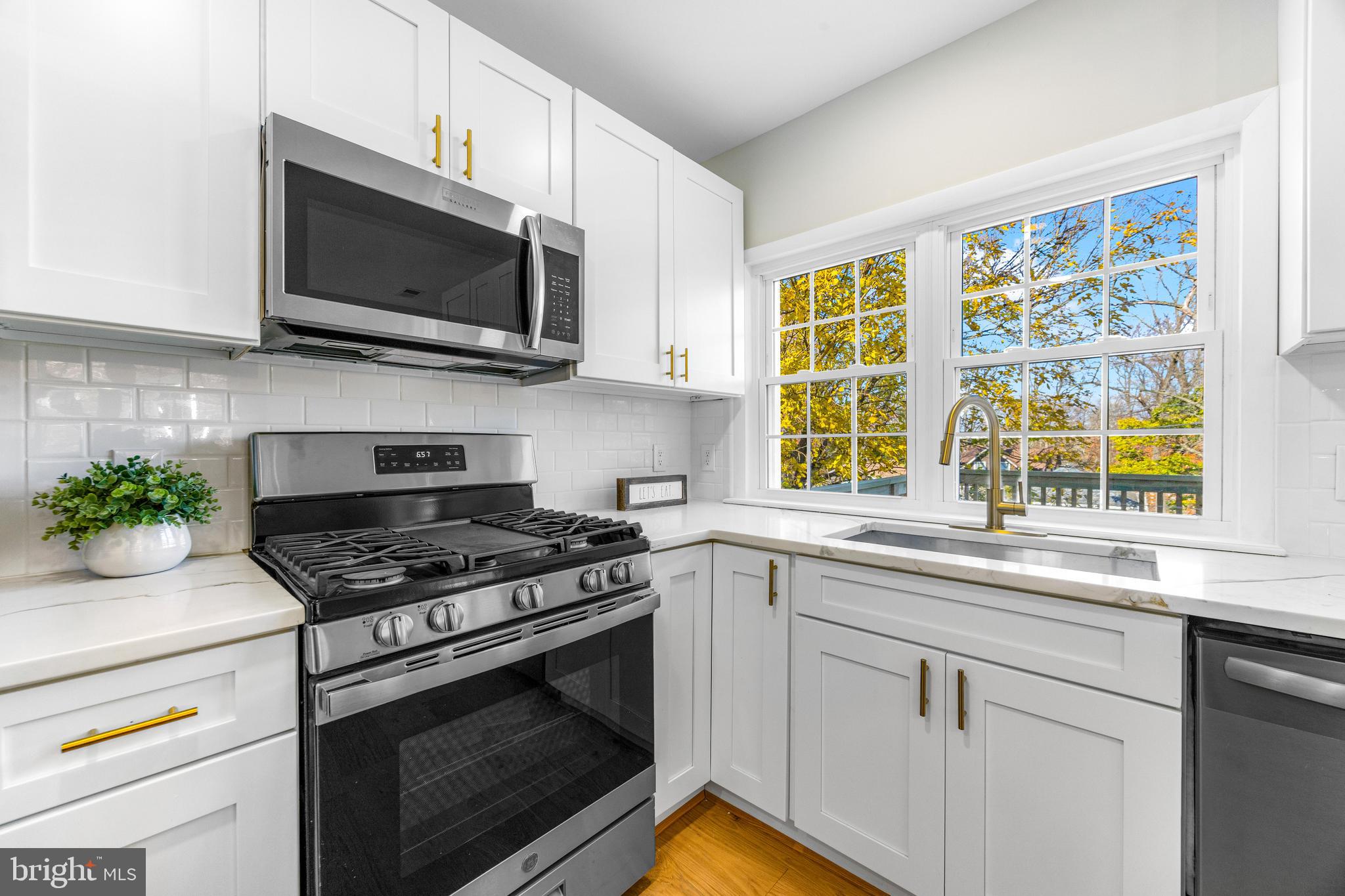 MOUNT WASHINGTON - Residential