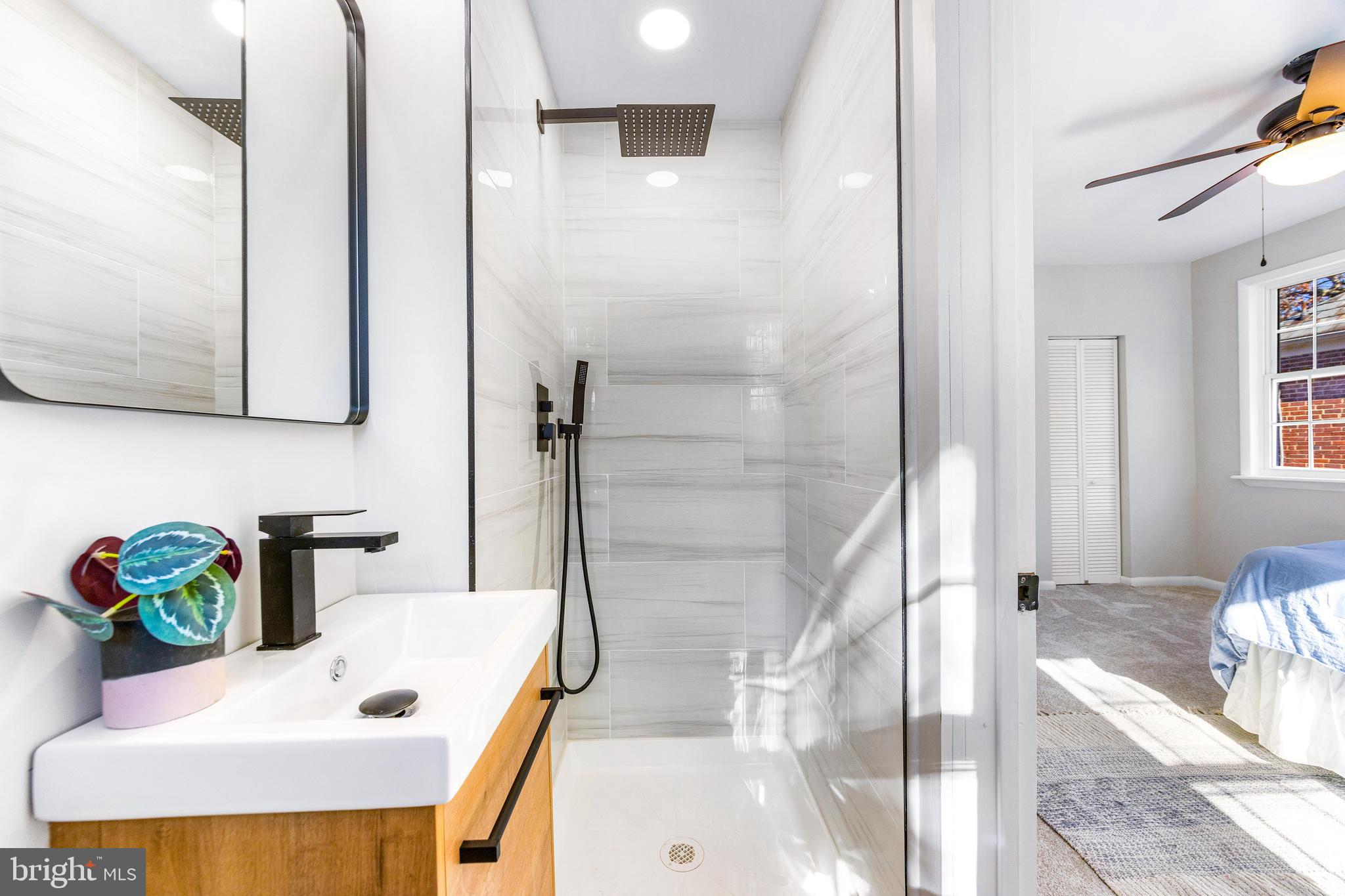 MOUNT WASHINGTON - Residential