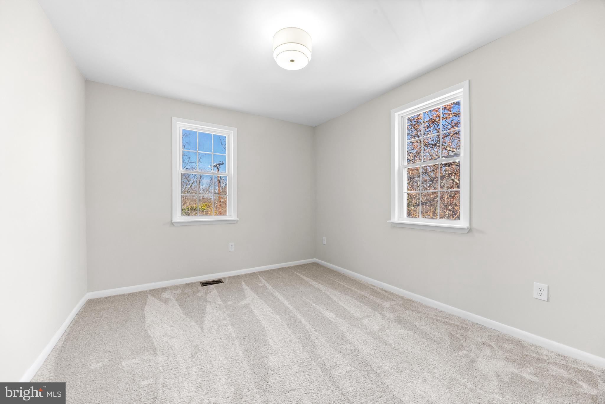 MOUNT WASHINGTON - Residential