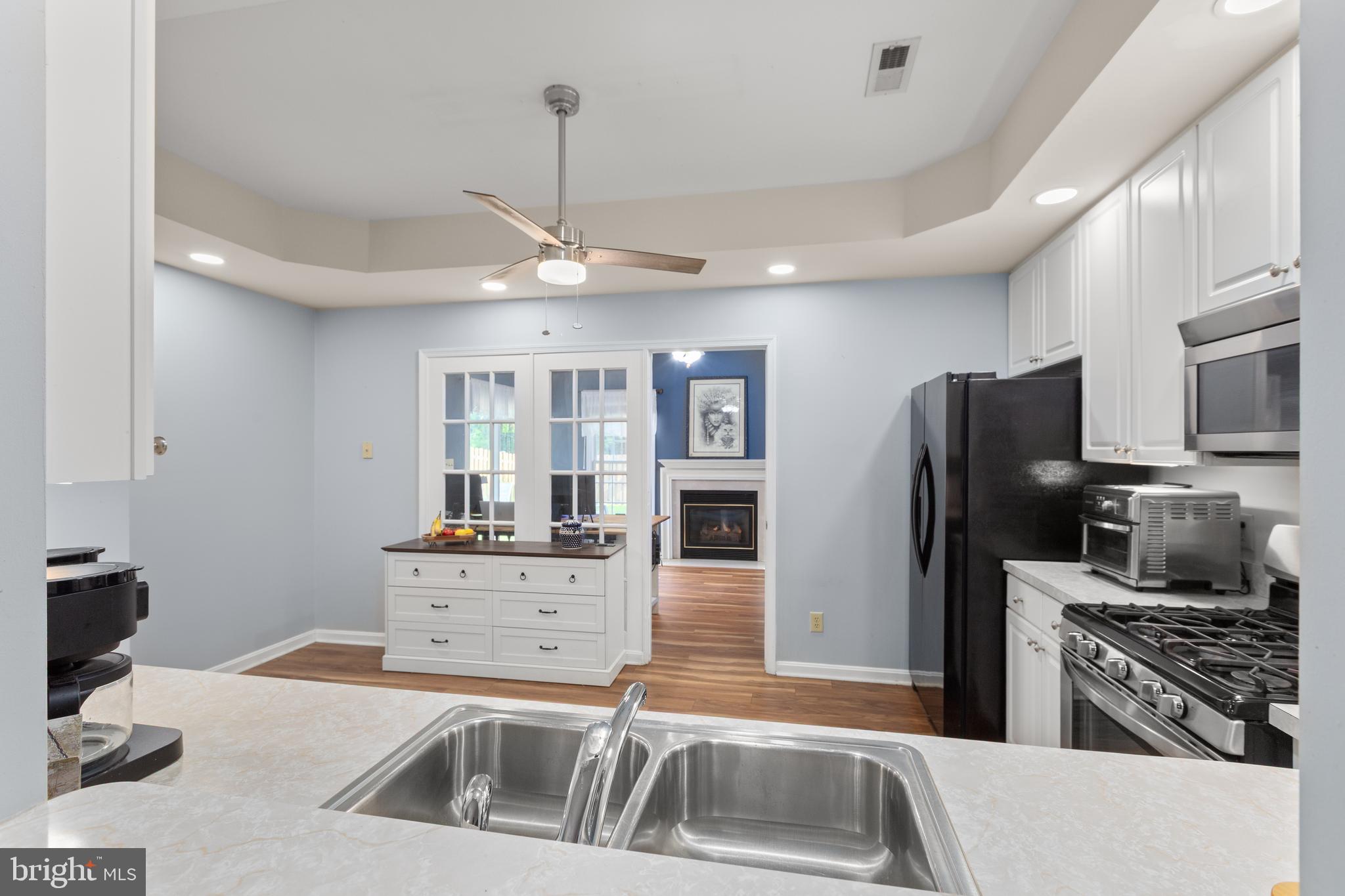 TURNBERRY WEST - Residential