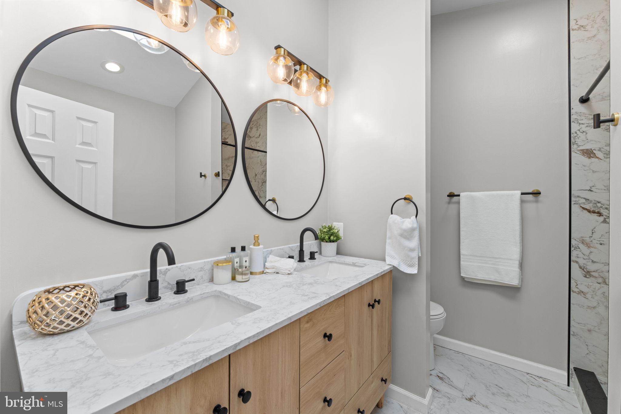 TOWNES OF BALLSTON - Residential