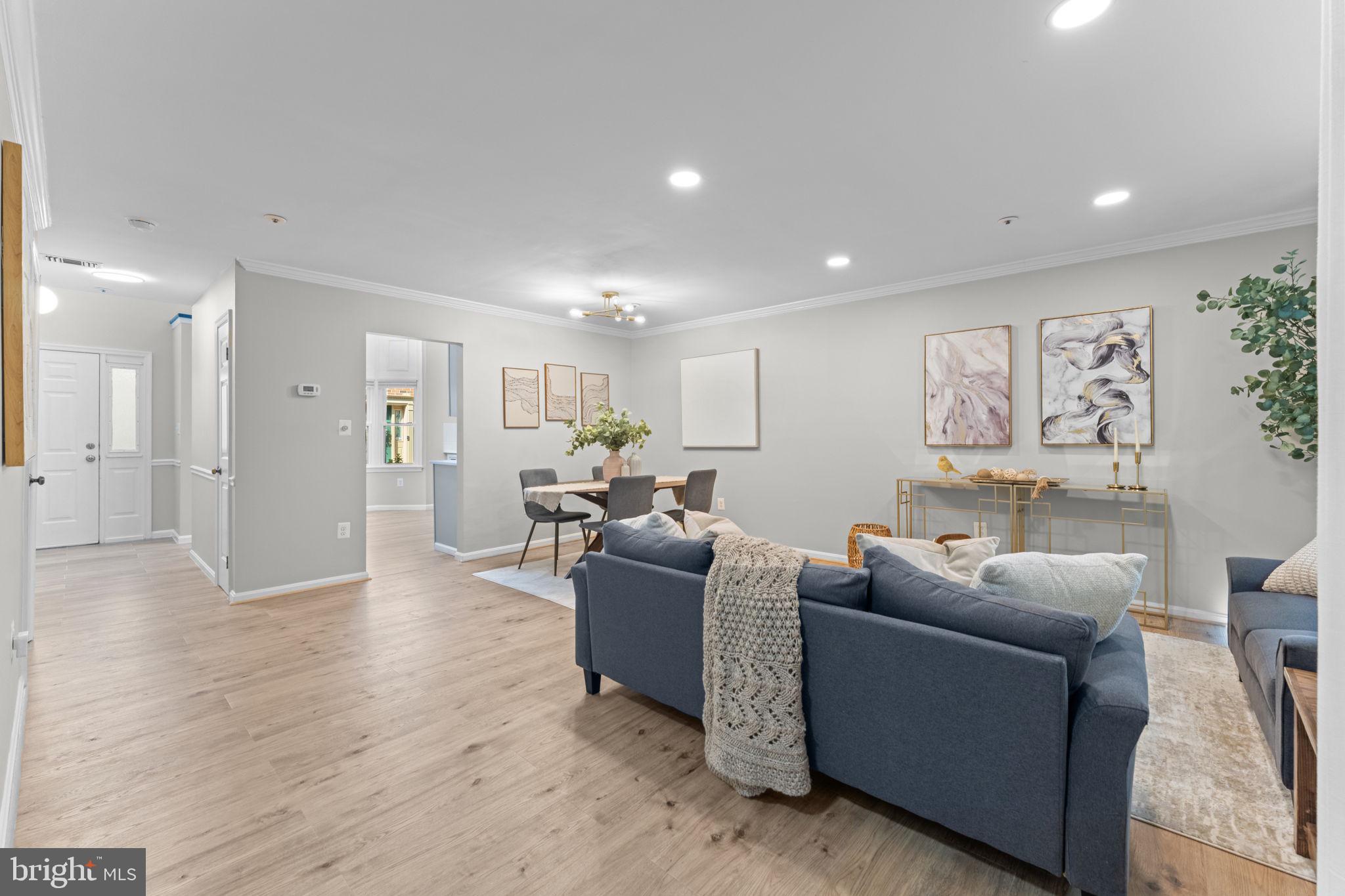 TOWNES OF BALLSTON - Residential