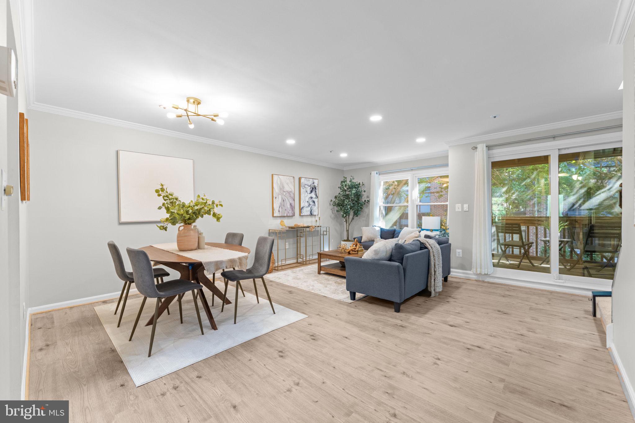 TOWNES OF BALLSTON - Residential