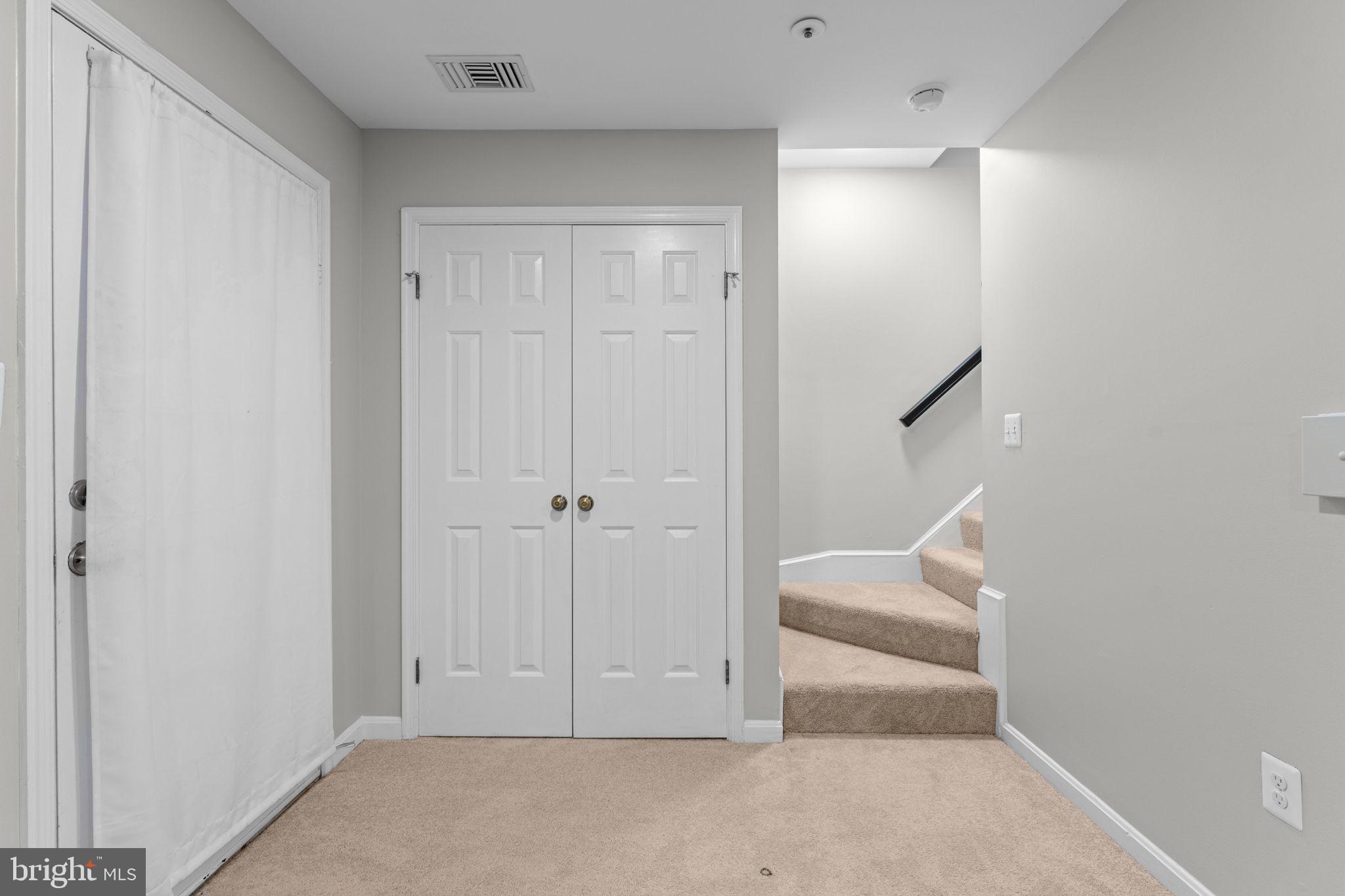 TOWNES OF BALLSTON - Residential