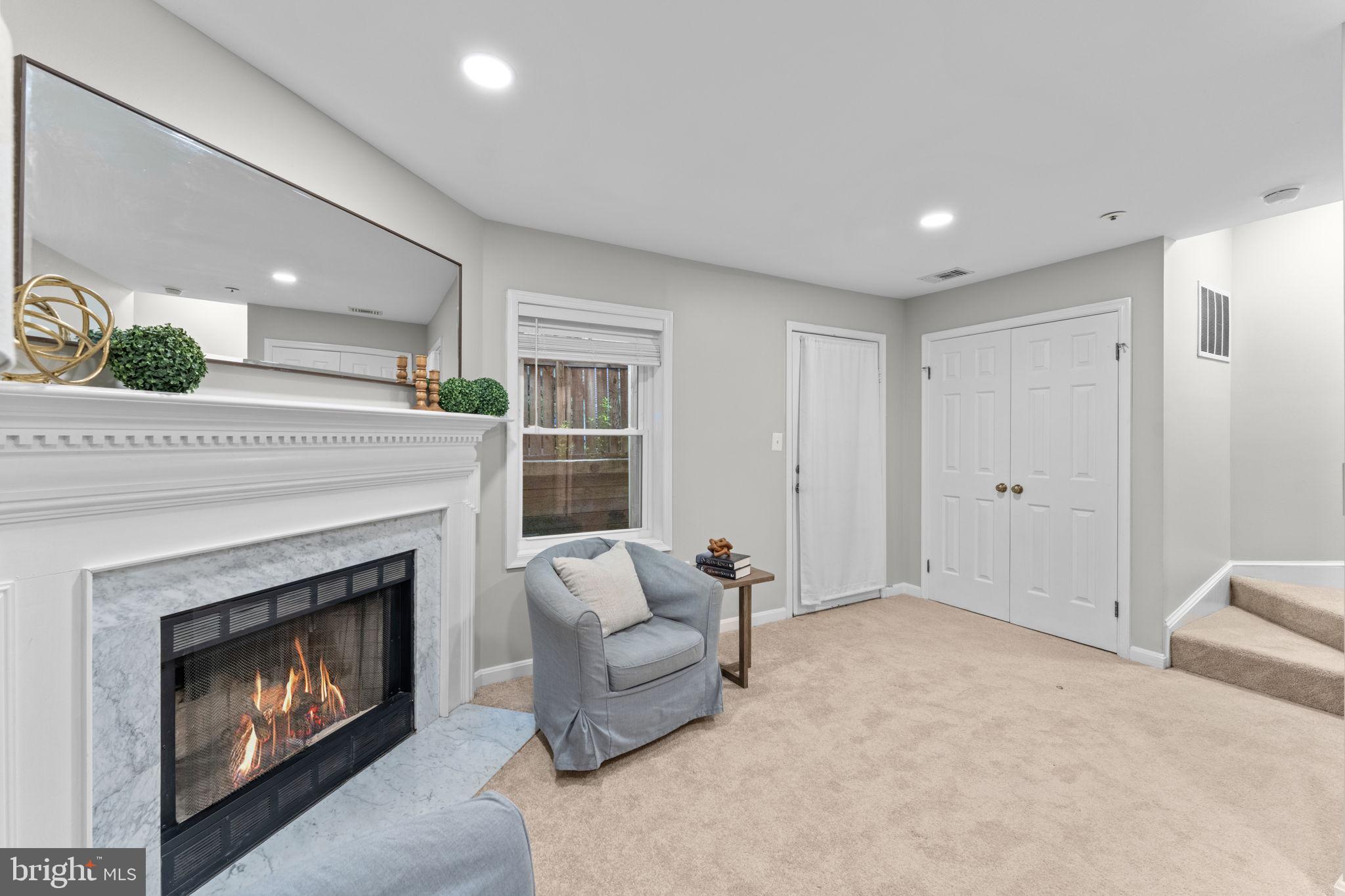 TOWNES OF BALLSTON - Residential