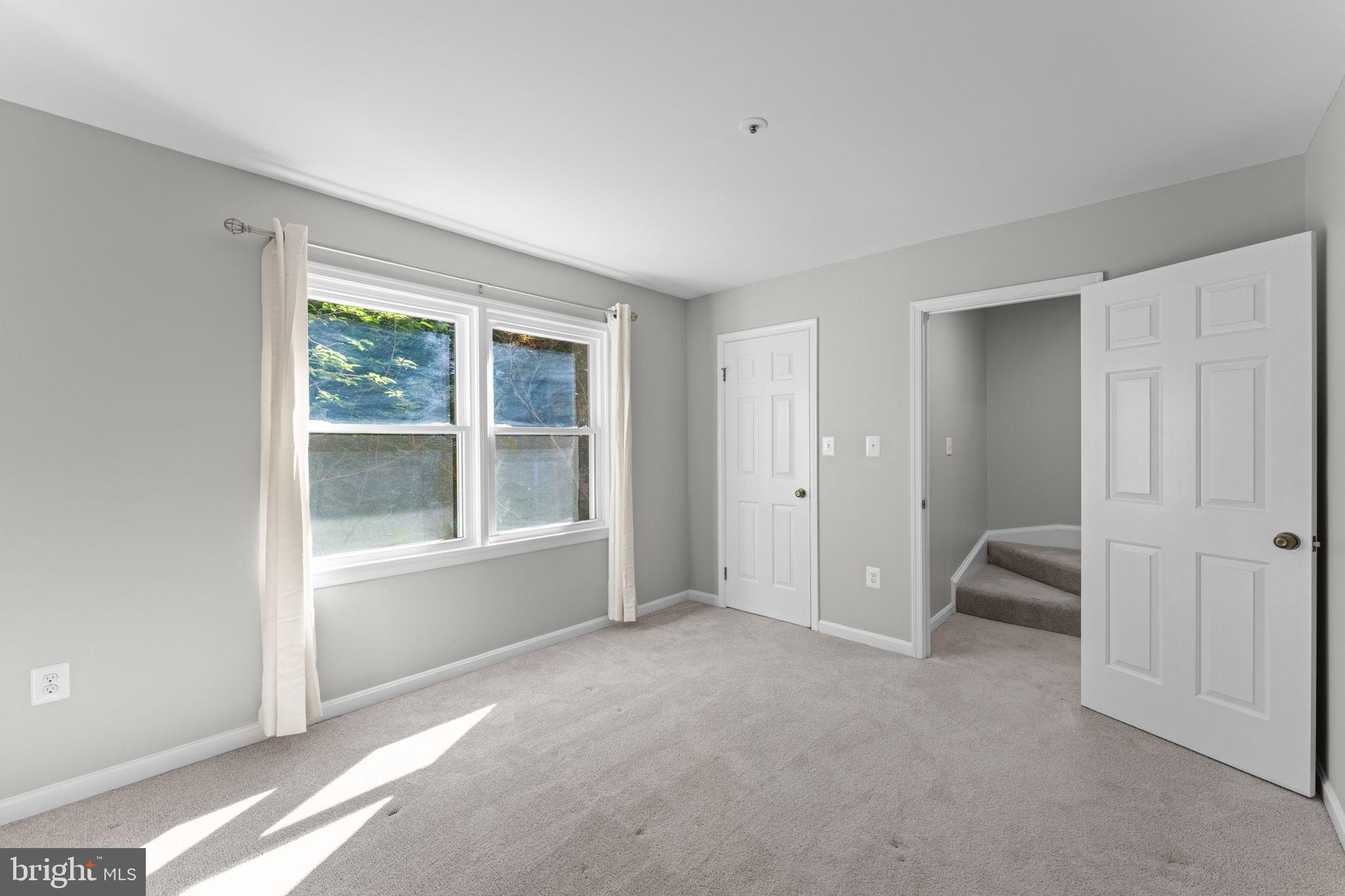 TOWNES OF BALLSTON - Residential