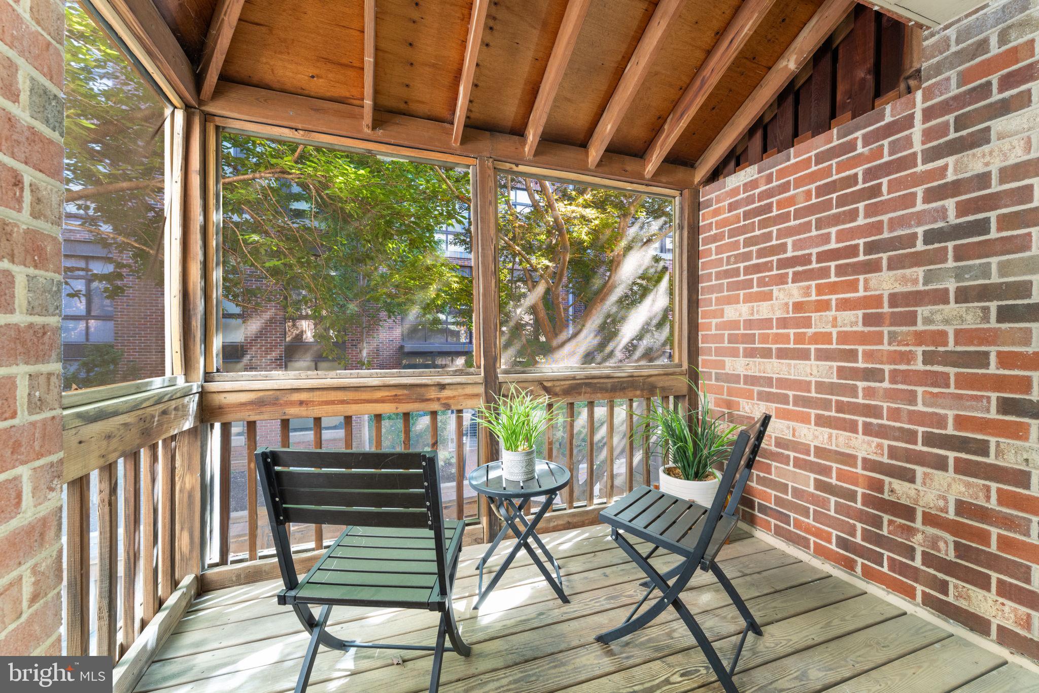 TOWNES OF BALLSTON - Residential