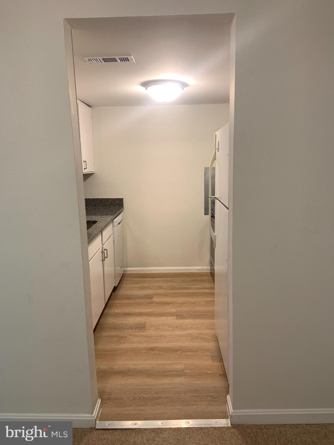 NORTH PORT - Residential Lease