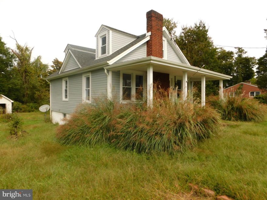 Charming Cape Cod on 1.04 acres.  3-BR, 1.5 Baths, Unfinished basement, Fireplace.