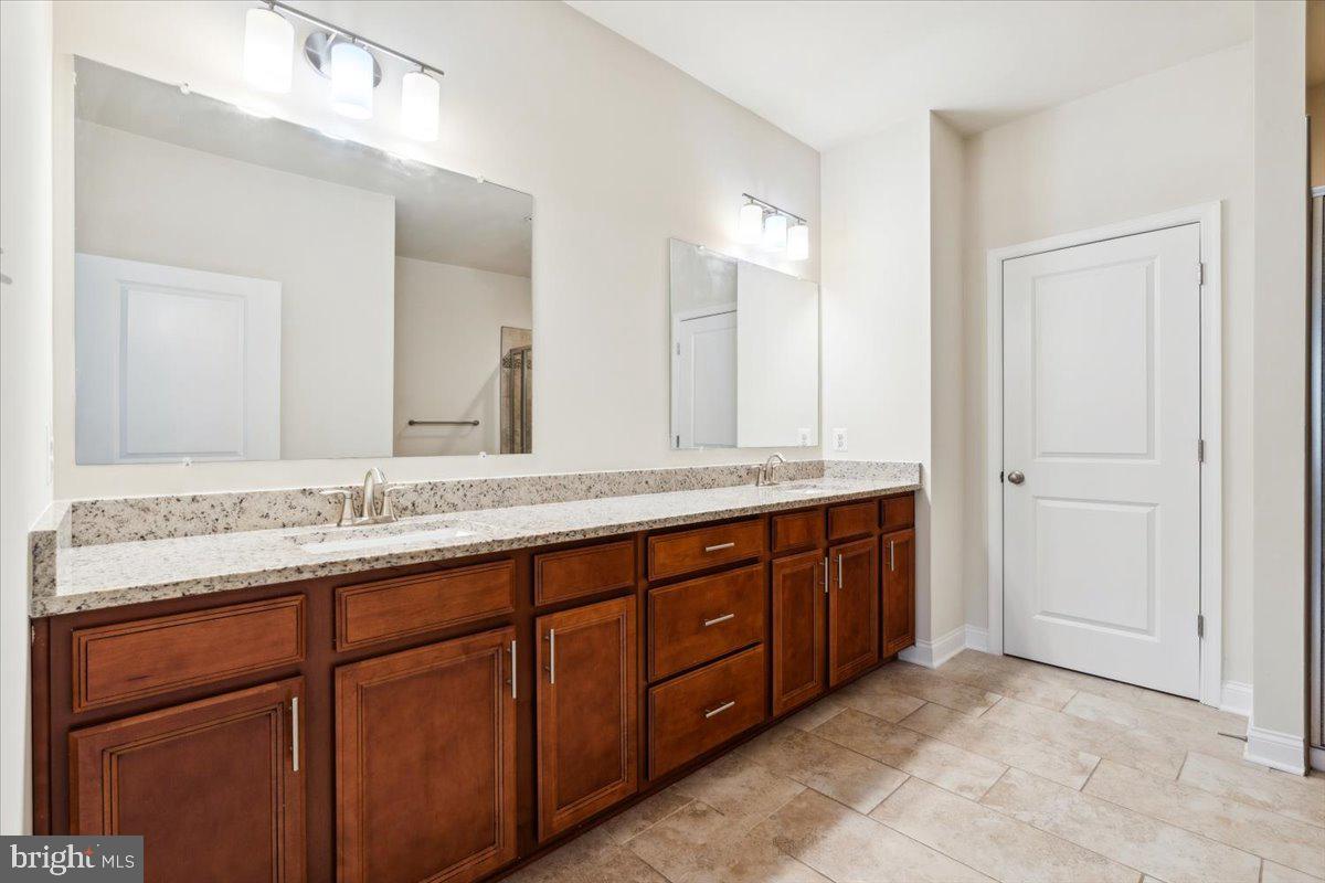 WESTVIEW SOUTH - Residential Lease