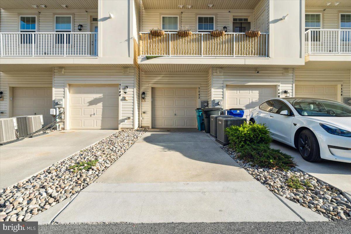 WESTVIEW SOUTH - Residential Lease