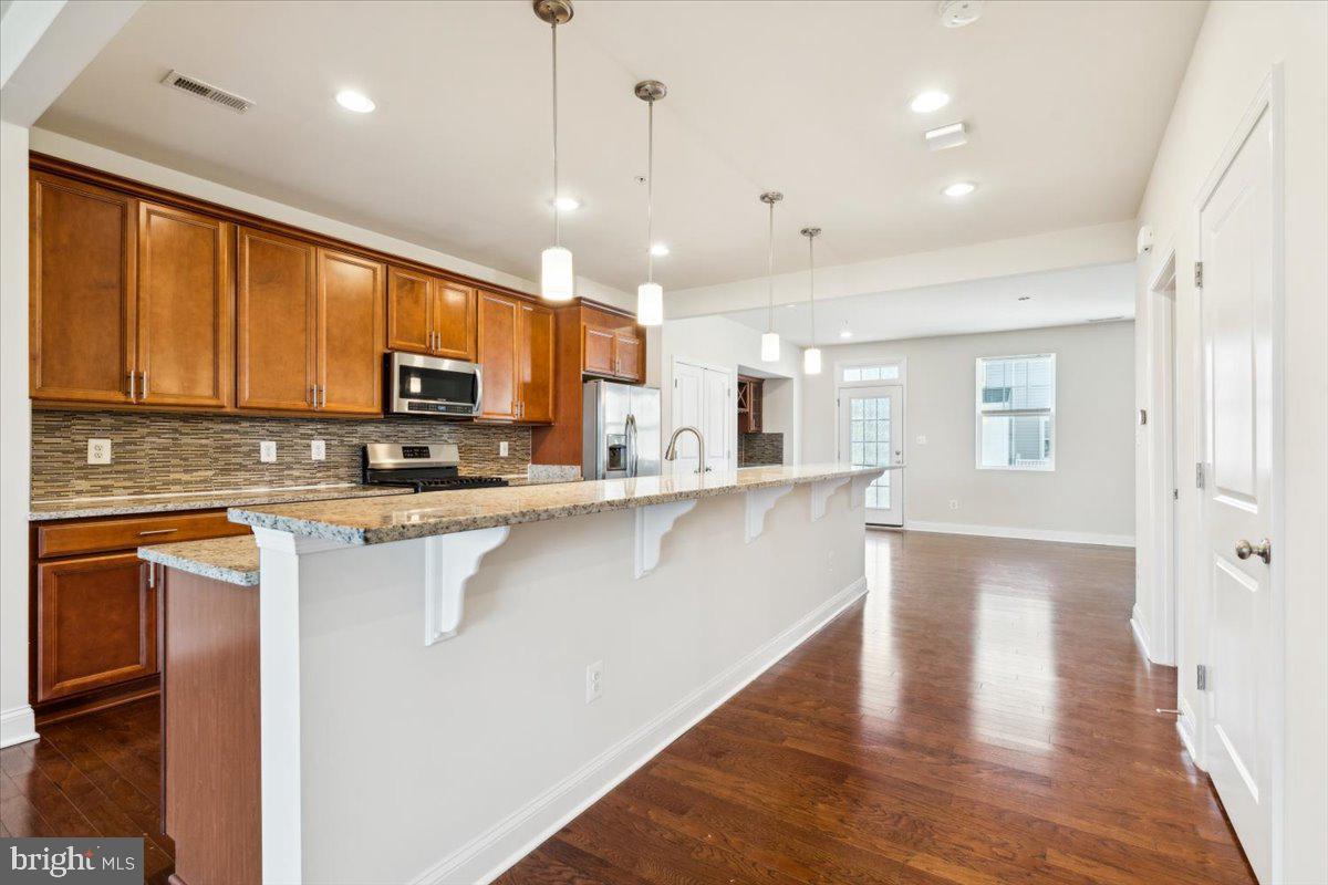 WESTVIEW SOUTH - Residential Lease