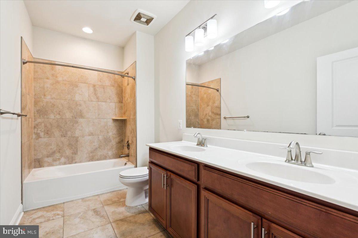 WESTVIEW SOUTH - Residential Lease