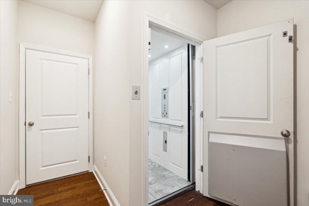 WESTVIEW SOUTH - Residential Lease