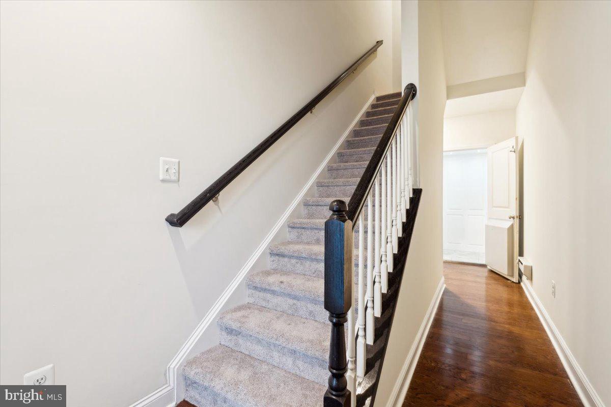 WESTVIEW SOUTH - Residential Lease