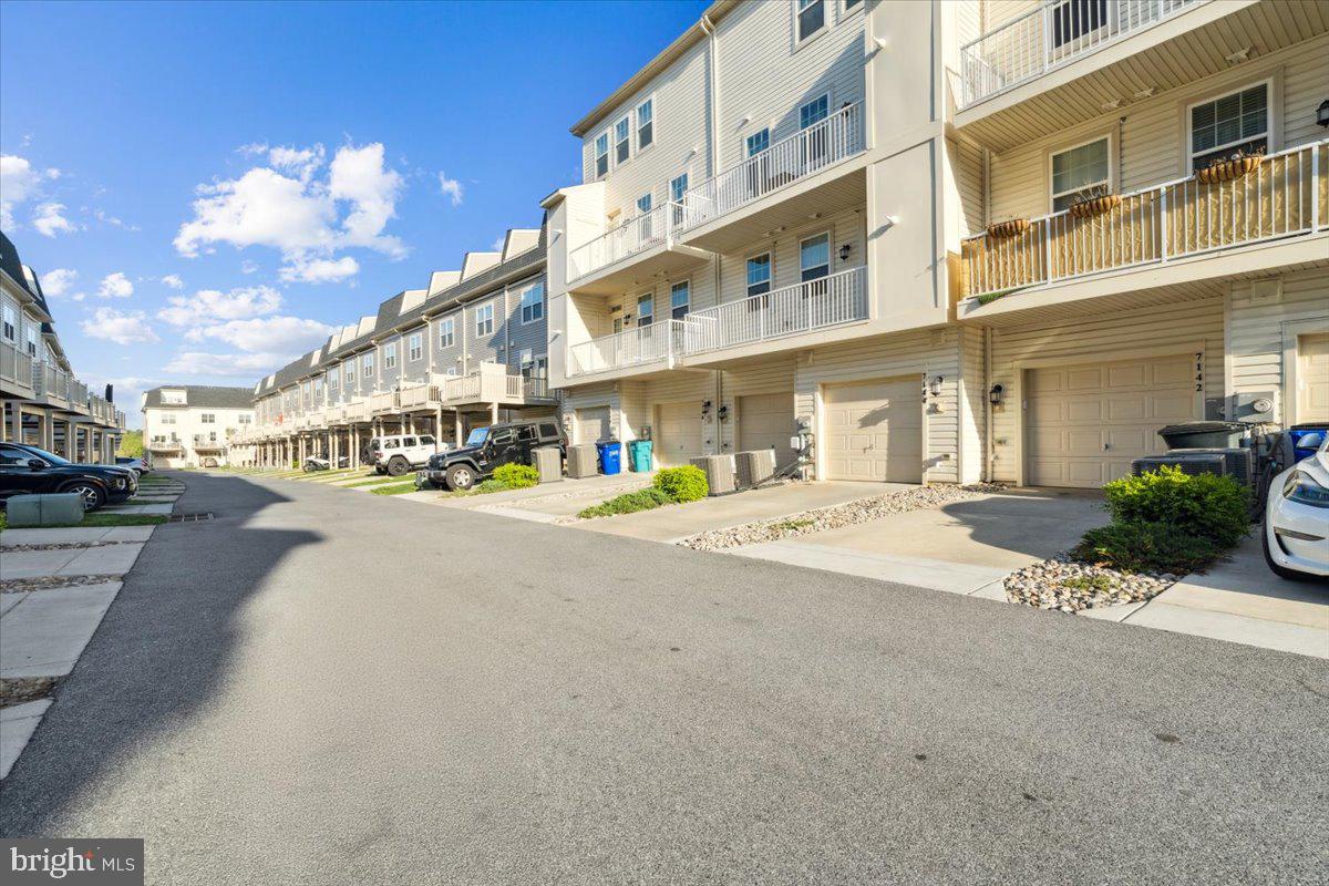 WESTVIEW SOUTH - Residential Lease