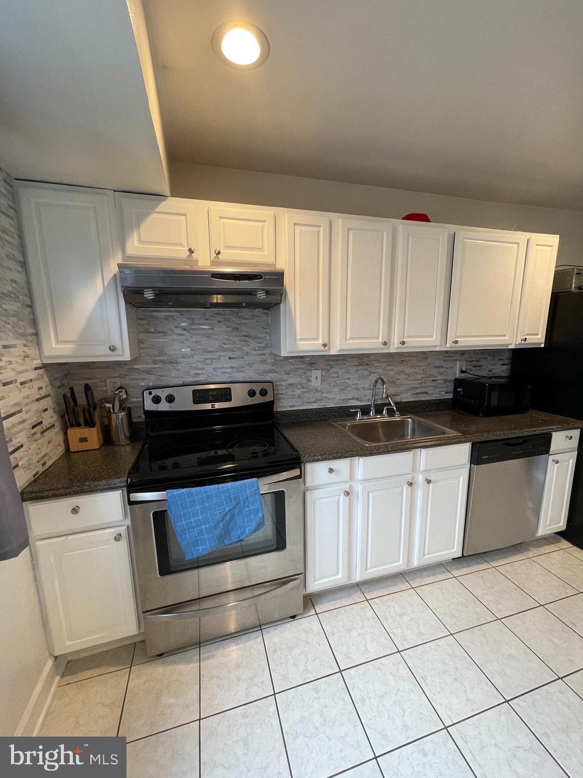 WILDWOOD ESTATES - Residential Lease