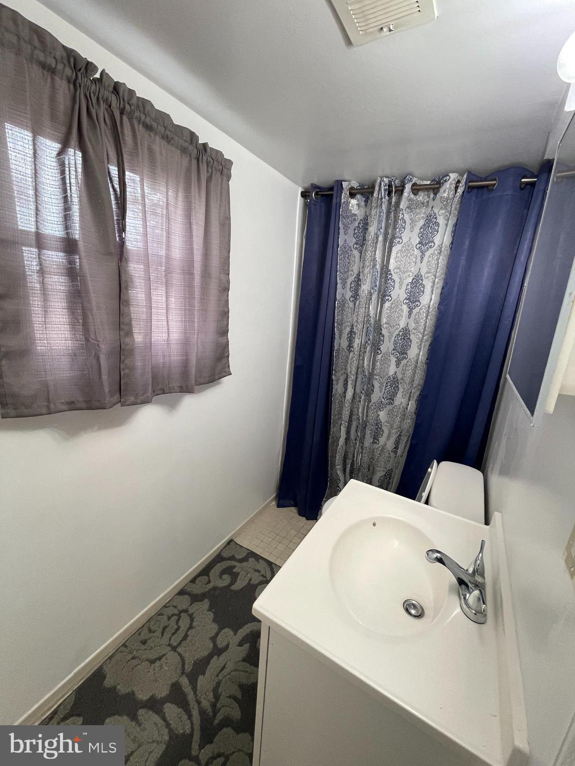 WILDWOOD ESTATES - Residential Lease