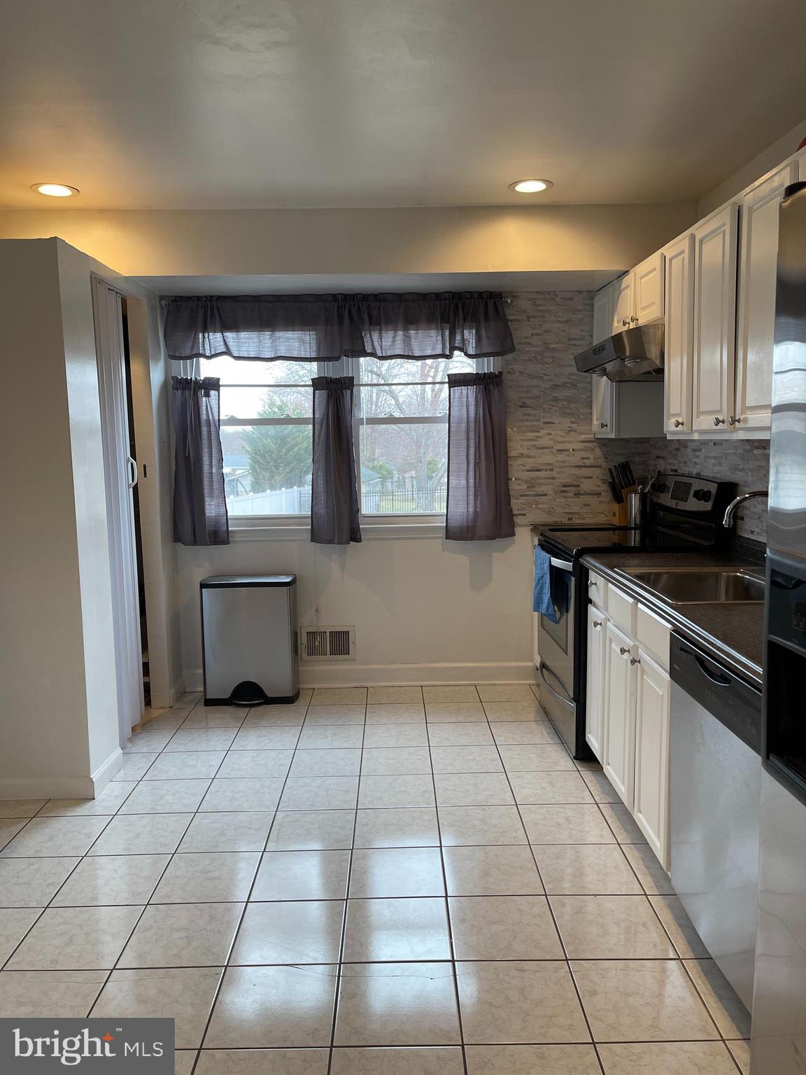 WILDWOOD ESTATES - Residential Lease