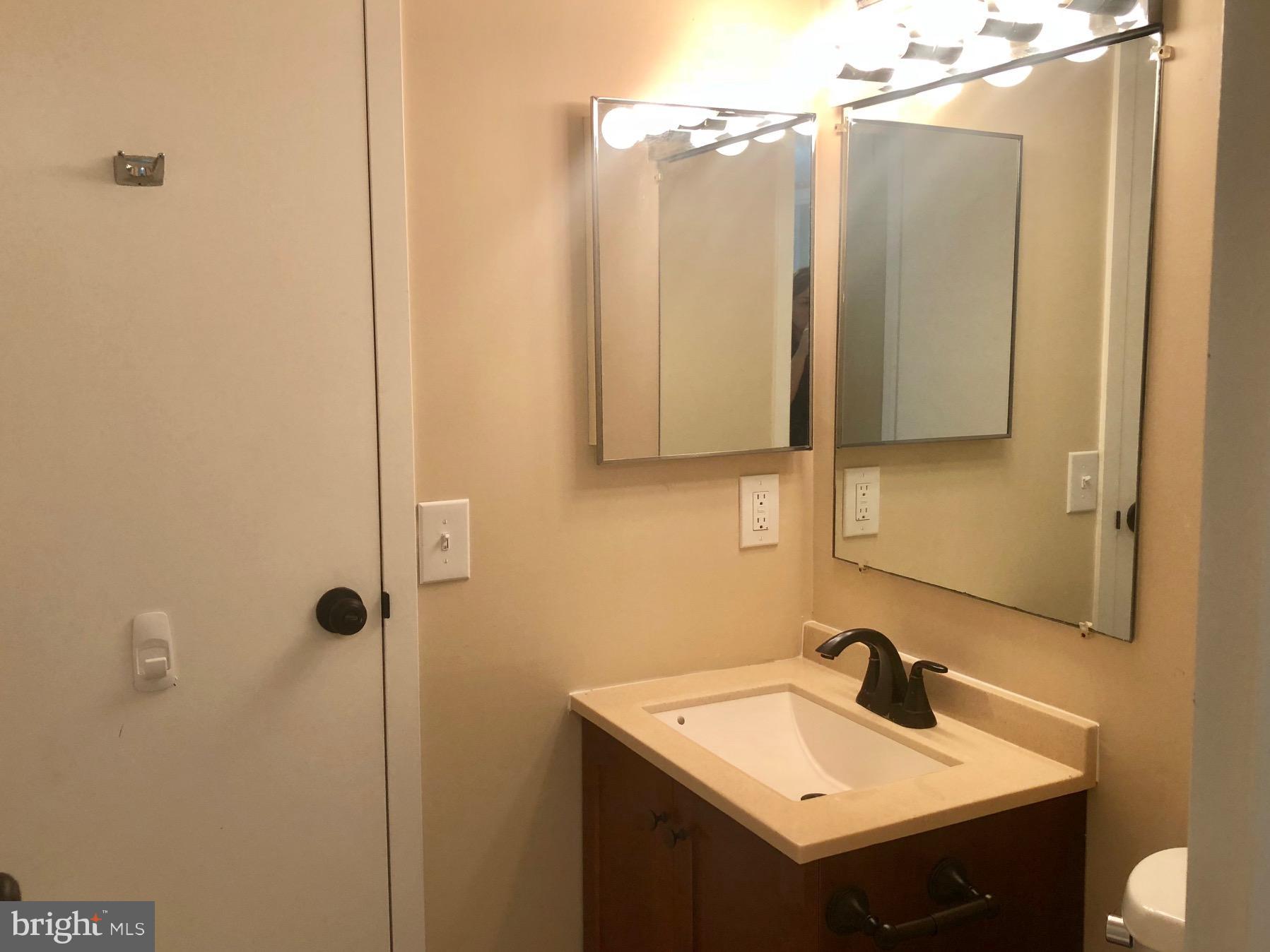 MCLEAN HOUSE - Residential Lease