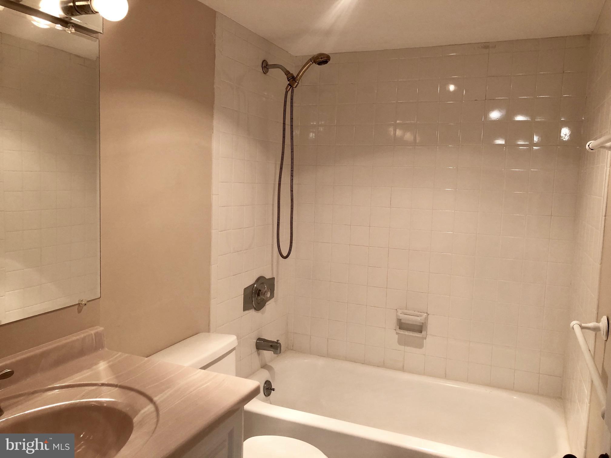 MCLEAN HOUSE - Residential Lease