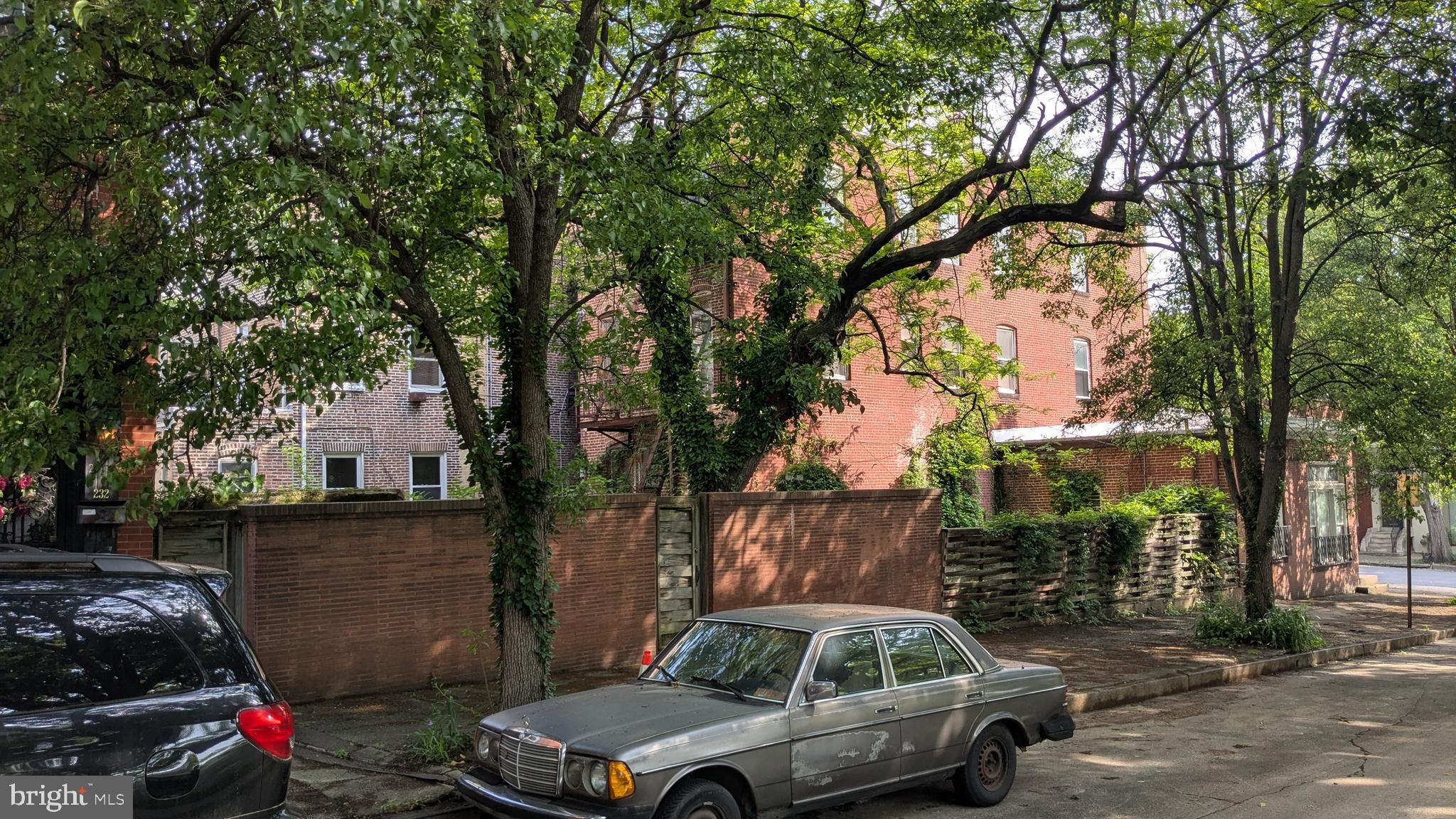 1202 BOLTON STREET