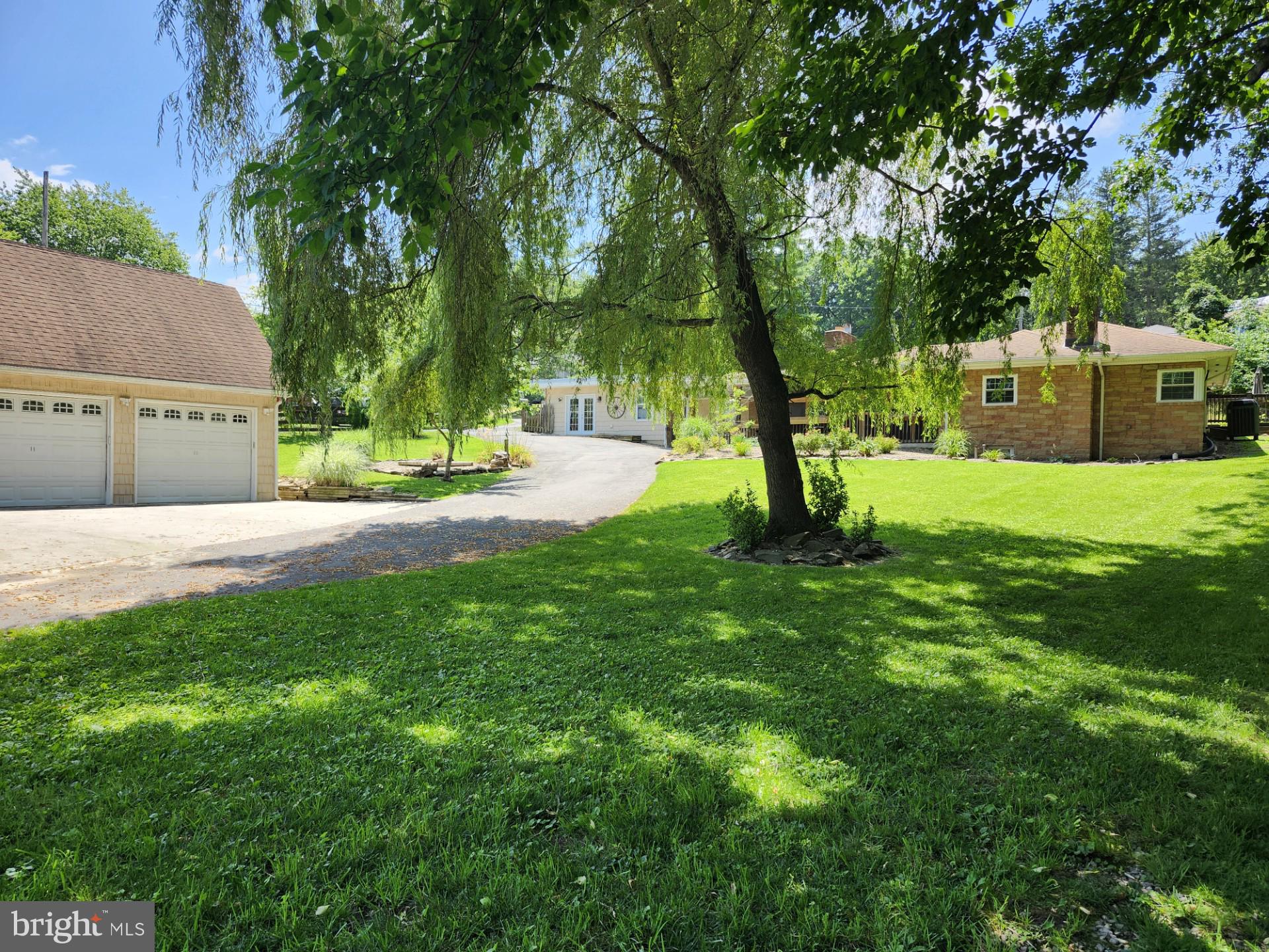505 W GRAVEL LANE