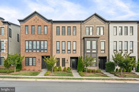 20396 ROSLINDALE DRIVE ASHBURN VA 20147