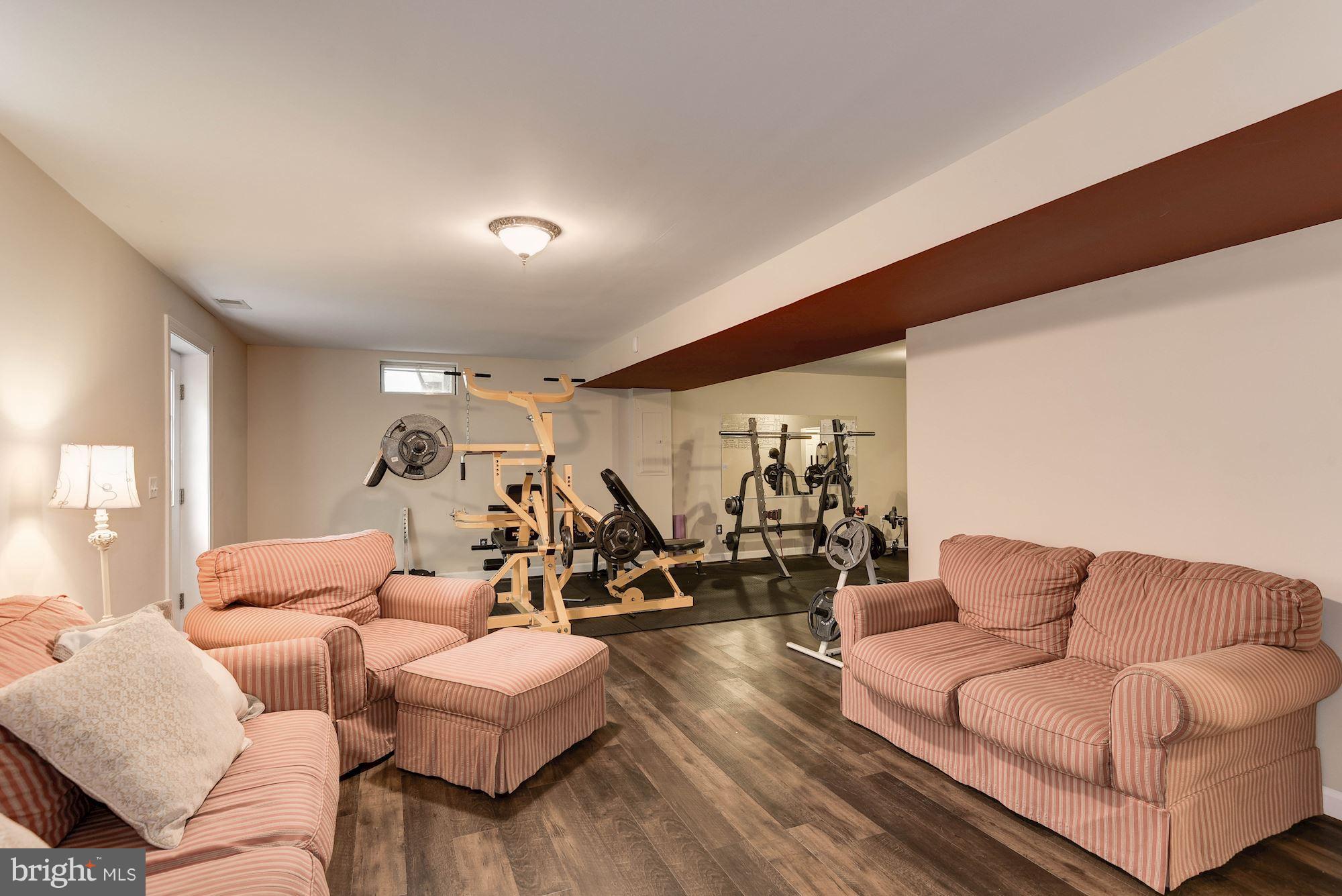 SOUTH RIDING - Residential