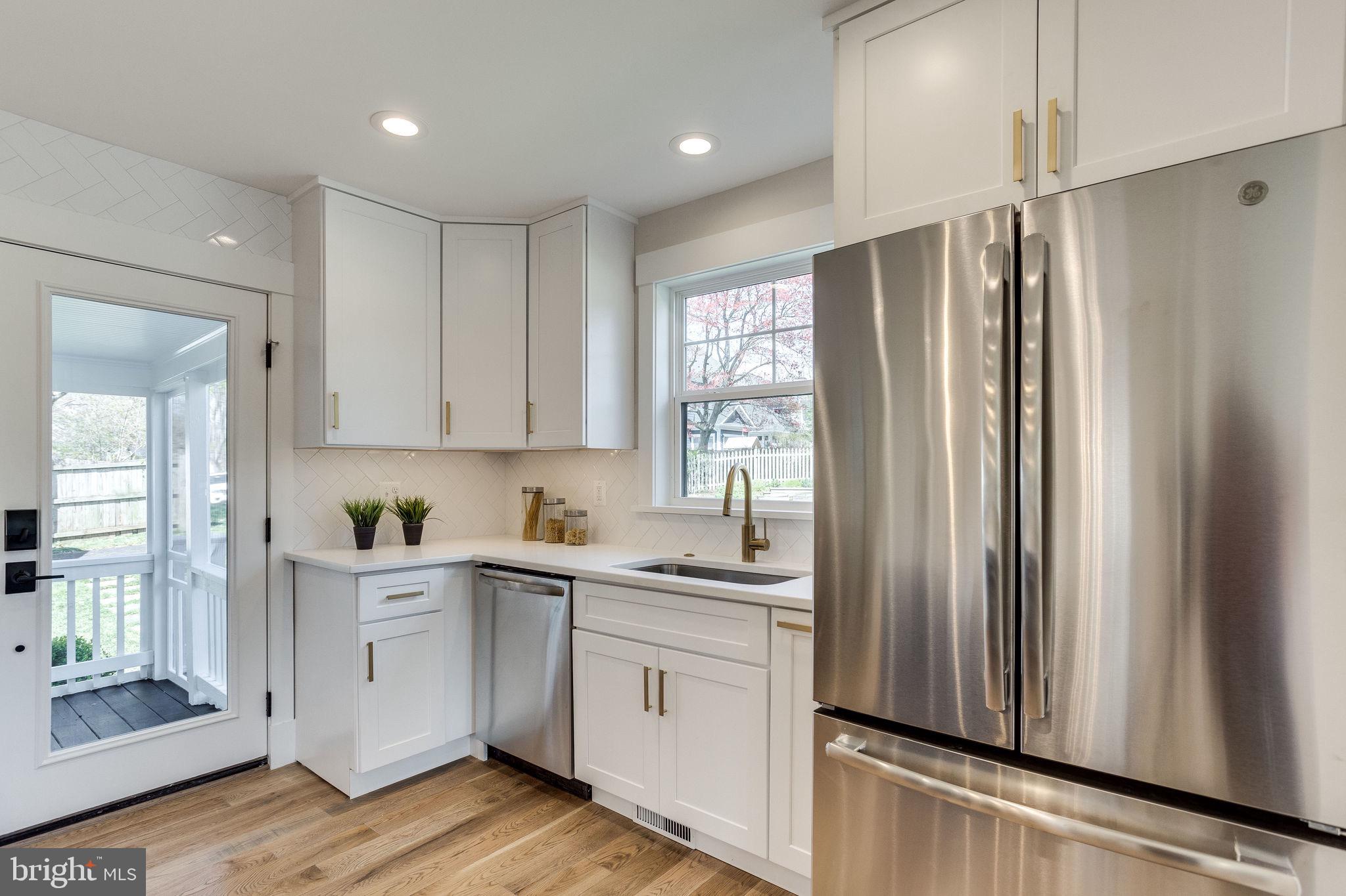 GARDEN CITY - Residential