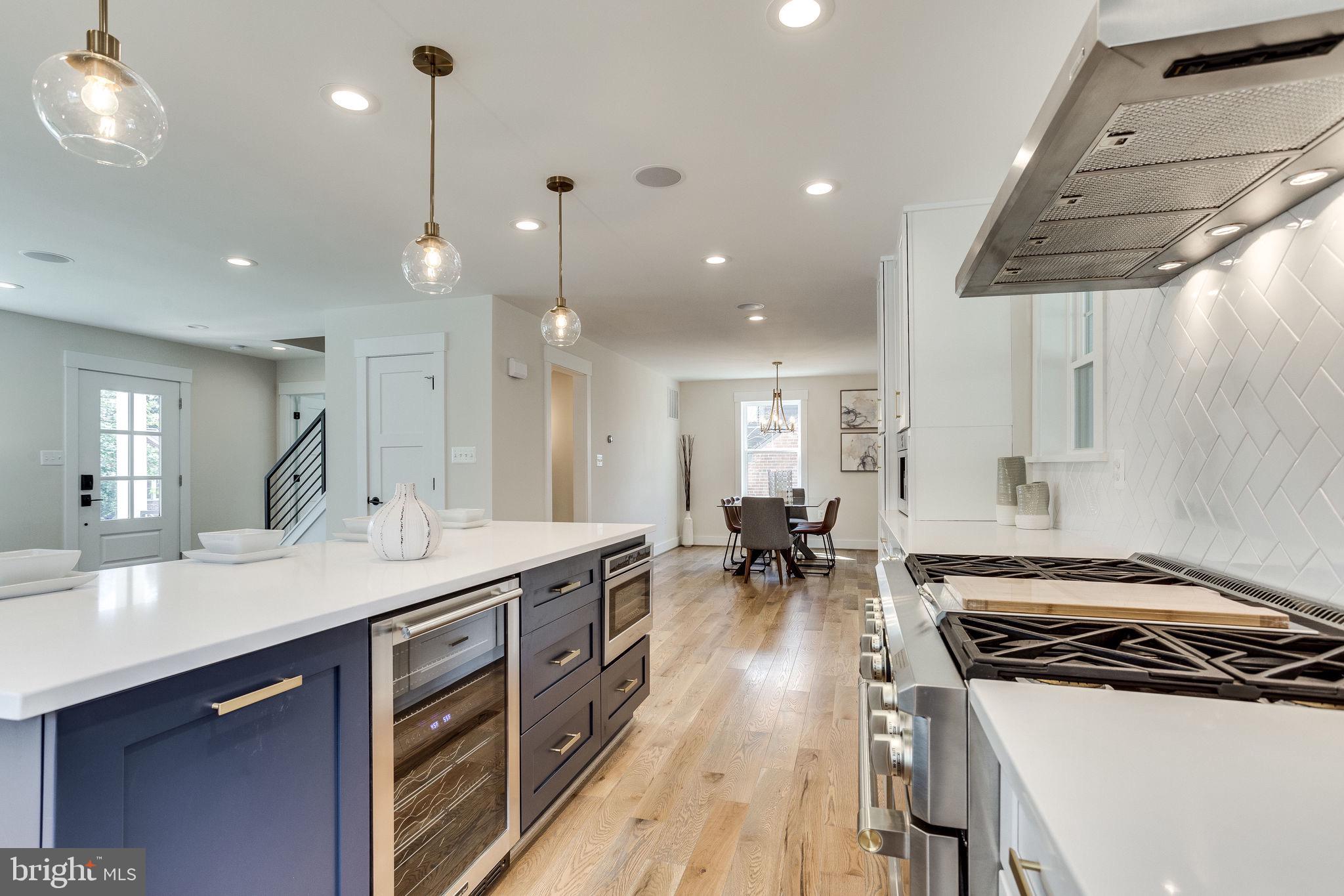 GARDEN CITY - Residential