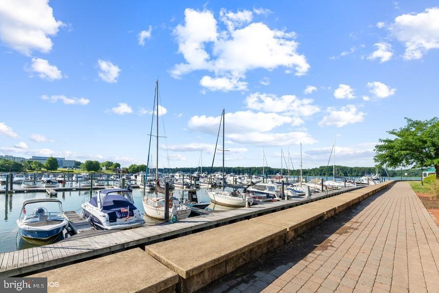 BELMONT BAY - Residential Lease