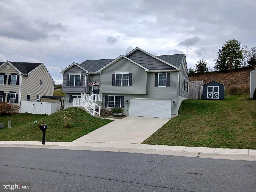 Photo of 14 Ridge Vista Drive, PINE GROVE, PA 17963 (MLS # PASK2023916)