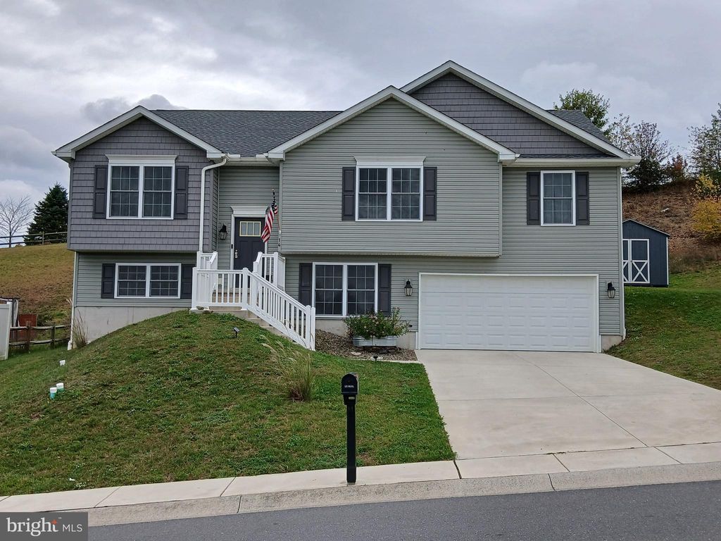 Photo of 14 Ridge Vista Drive, PINE GROVE, PA 17963 (MLS # PASK2023916)