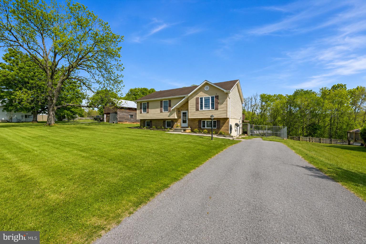 HILL BROOK - Residential