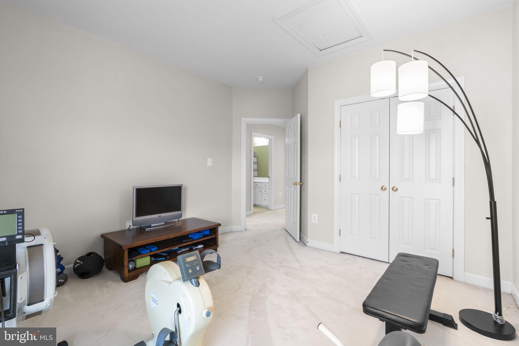 LAKELANDS - Residential