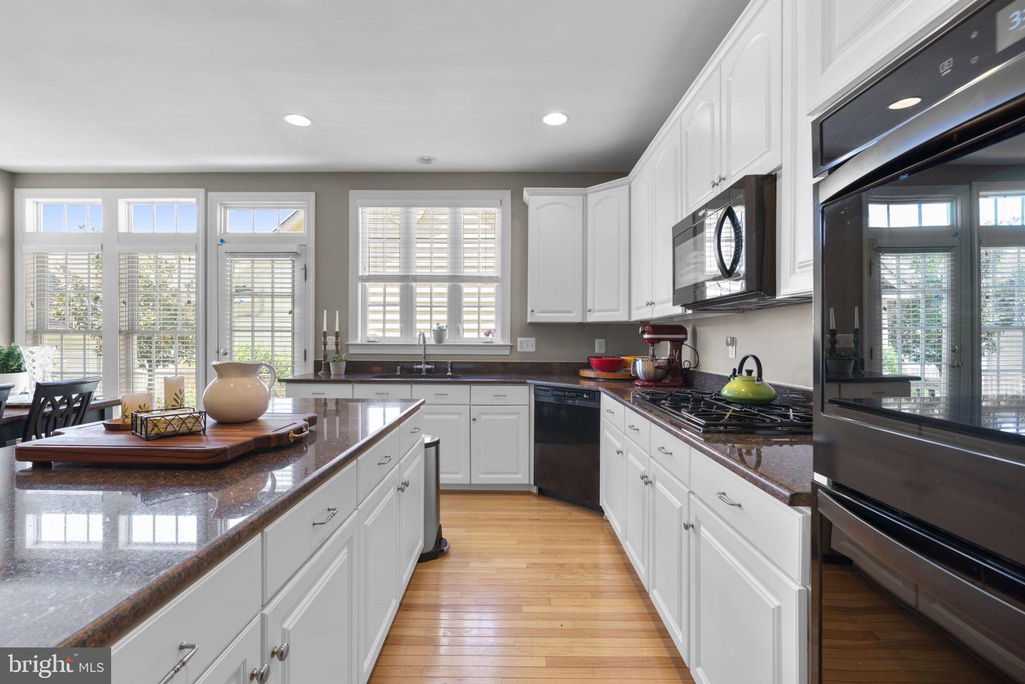 LAKELANDS - Residential