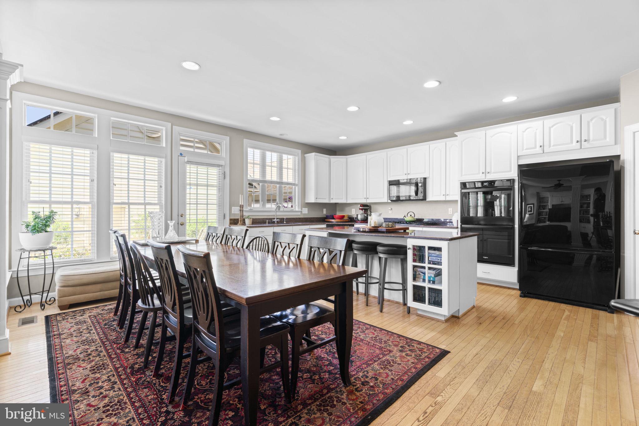 LAKELANDS - Residential