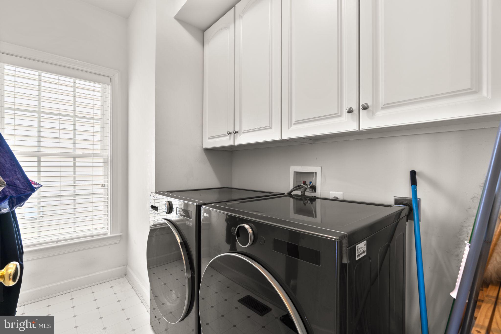 LAKELANDS - Residential