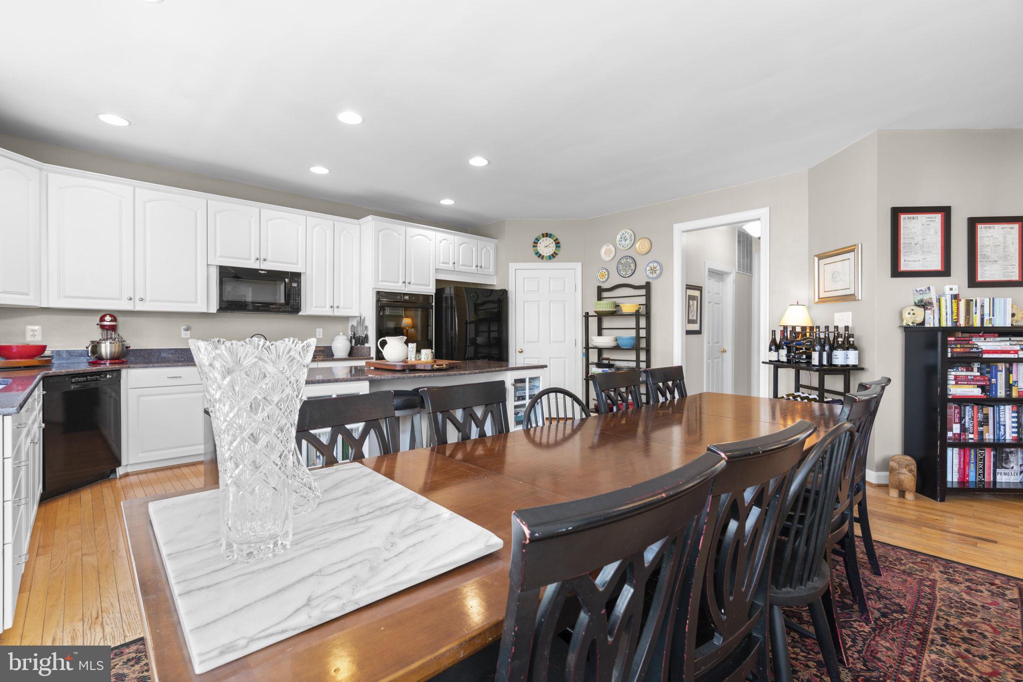 LAKELANDS - Residential