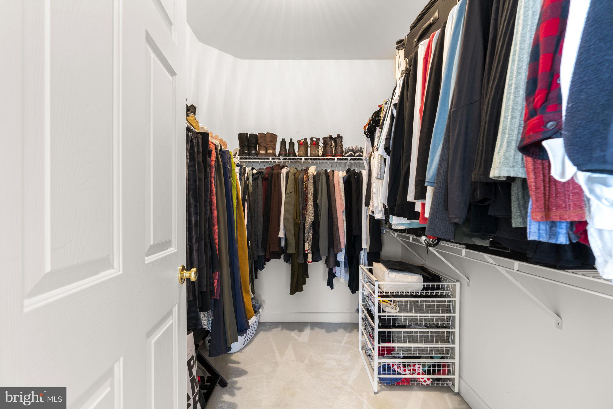 LAKELANDS - Residential