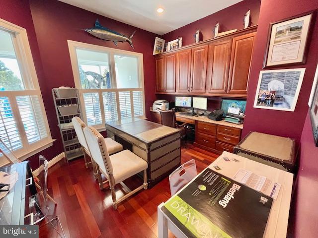 CAPTAINS HILL - Residential