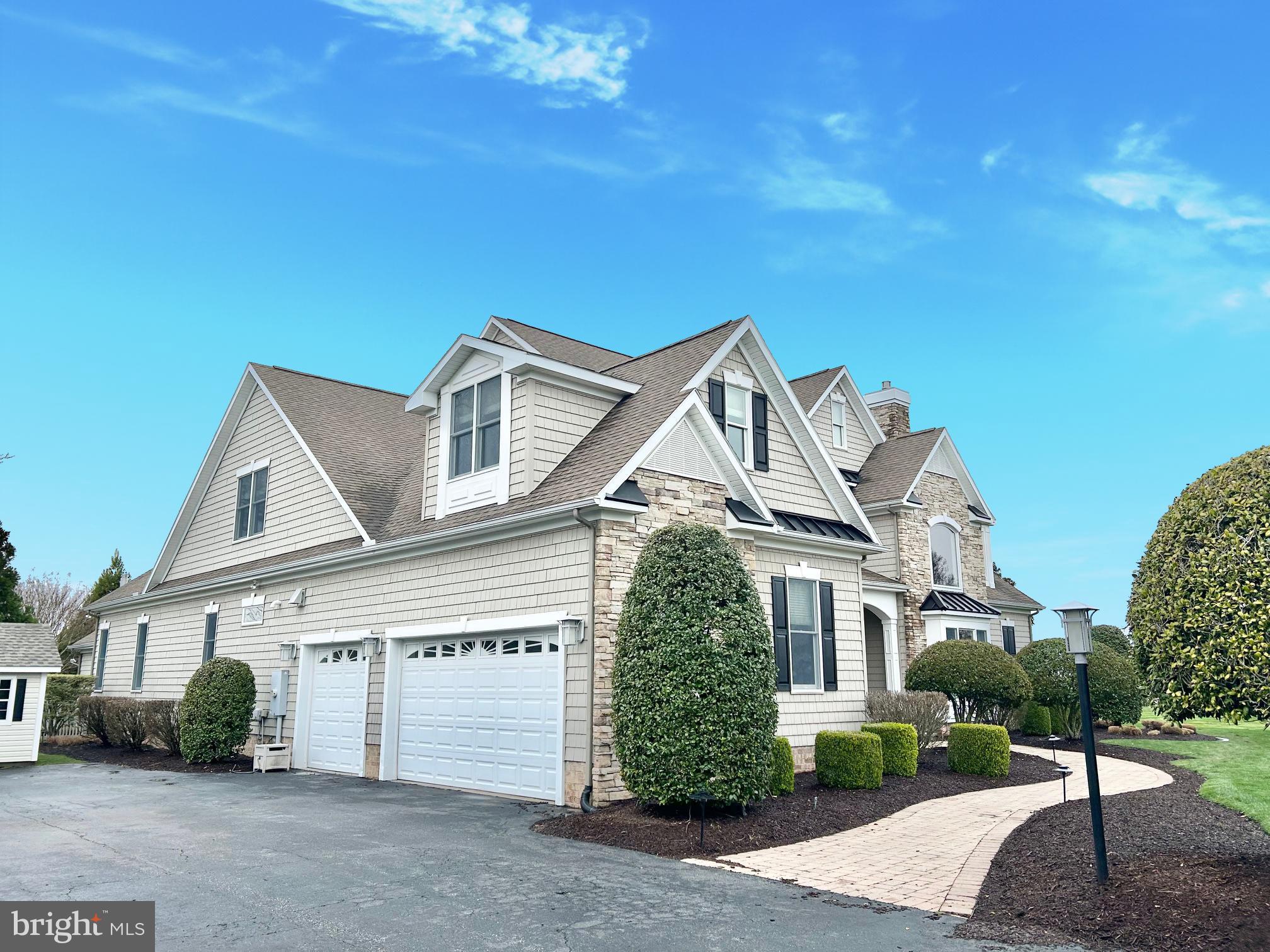 CAPTAINS HILL - Residential