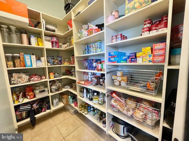 CAPTAINS HILL - Residential